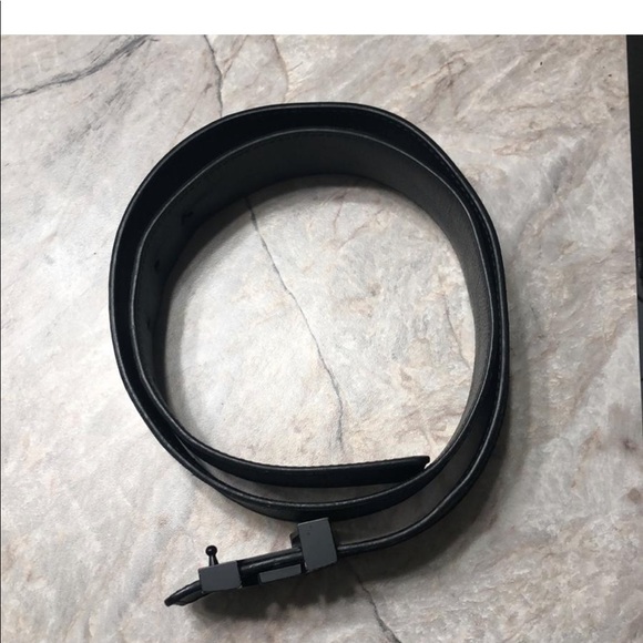 Louis Vuitton Belt - Picture 1 of 4